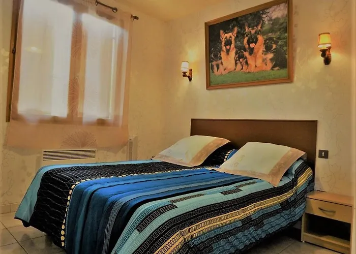 Les Acacias - Lesgitesdeshautsdevialot En Perigord *